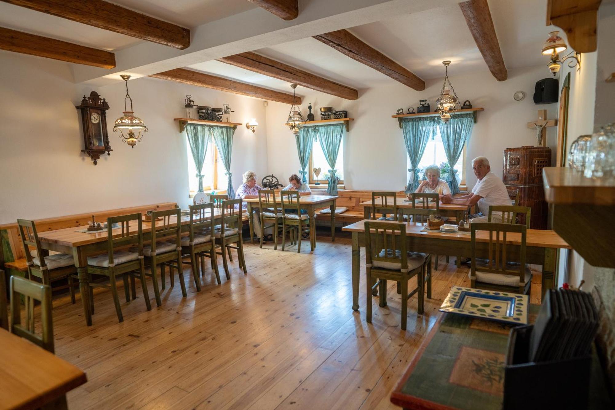 Pension Kamenny Dvur Франтішкови-Лазнє Екстер'єр фото